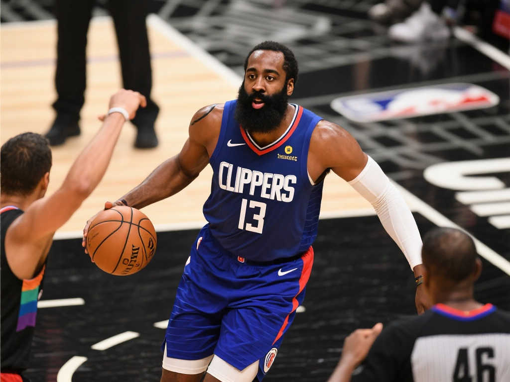 篮球赛场上 篮球赛场上